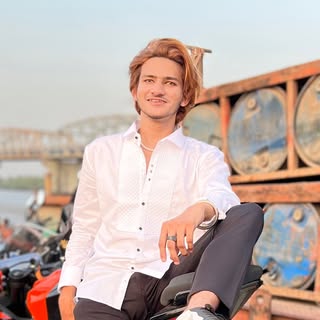 ?JUST A FAN OF FUCKING BEIBER?