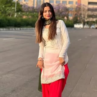 ?Simmu kaur Dhillon?