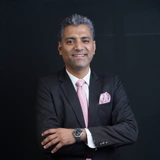 Prof.(Dr.)Rohan Bhatt