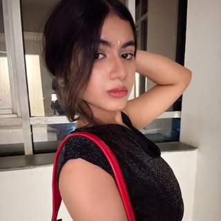 SUBHASMITA  | Fashionista