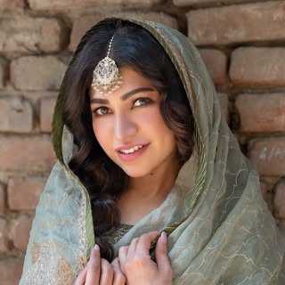 Tulsi Kumar ?  #TrulyKonnected #BoloNa