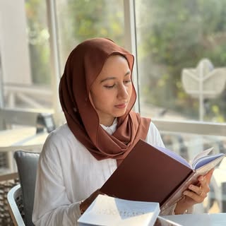 ~فا همة إقبال~