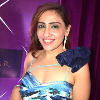 Dr.Tarandeep-Yoga & fashion??