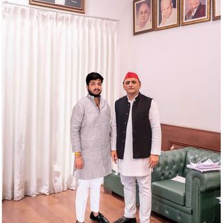 mukul yadav ( यादव जी )